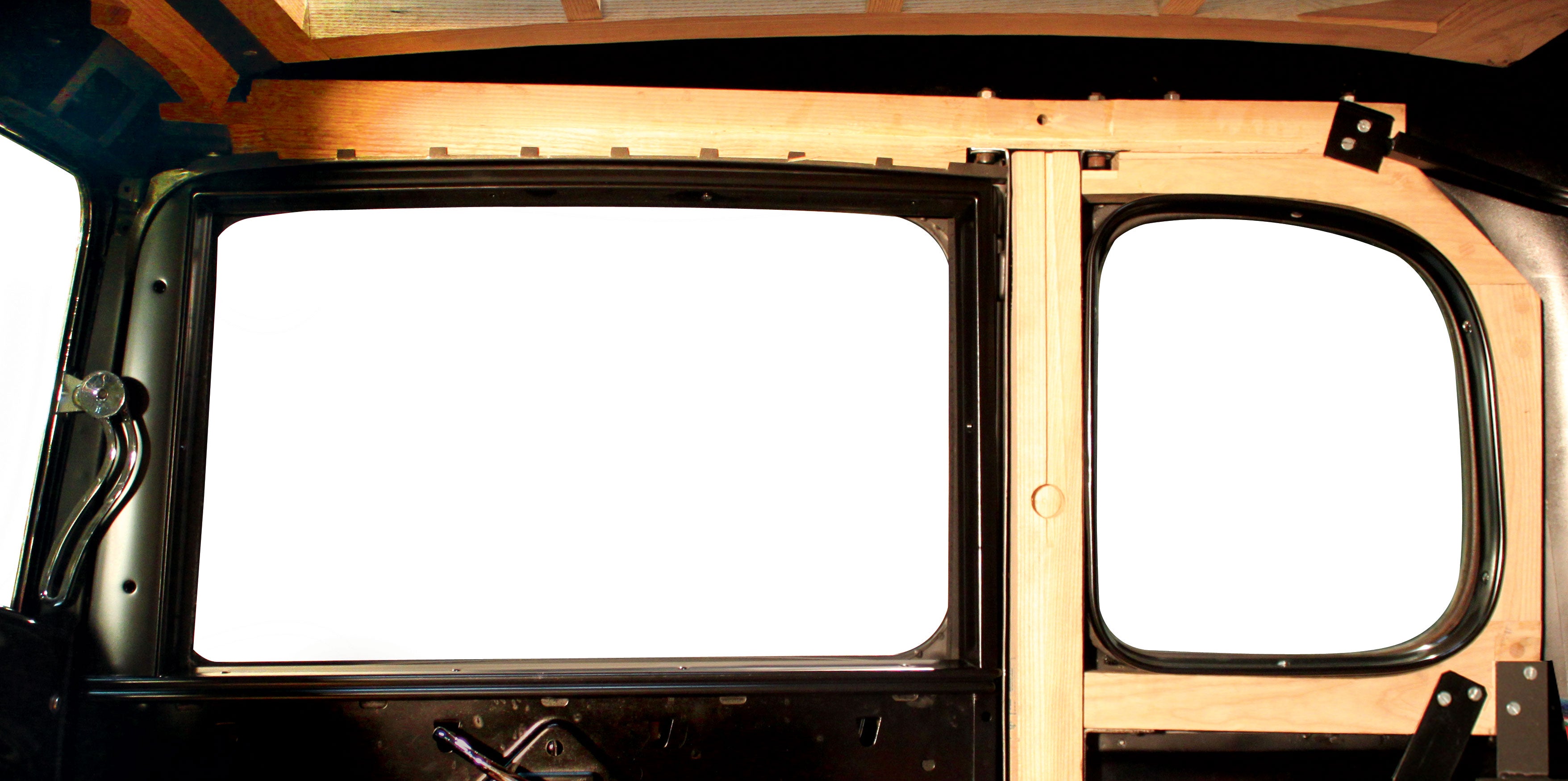 Door Window Garnish Molding (Plain, Right)  • 1932 Ford 5 Window
